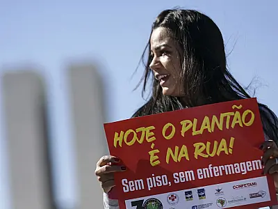 Piso de enfermeiros privados deve ser pago na falta de acordo coletivo