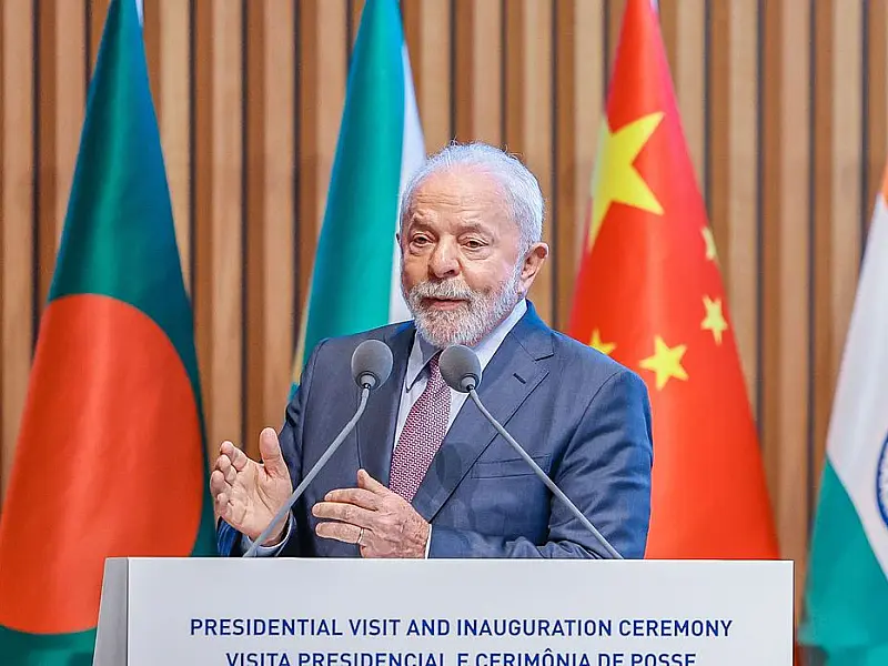 Lula defende ajuda para exportadores venderem à Argentina em reunião com empresarios