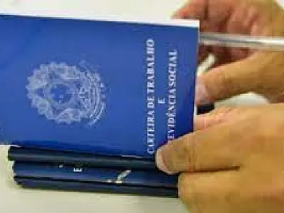 Desemprego recua a 7,8% e atinge 8,4 milhões no Brasil