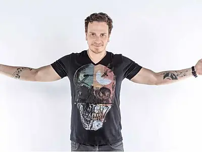 Guarujá recebe show de stand-up do humorista Fabiano Cambota, nesta quarta (19)