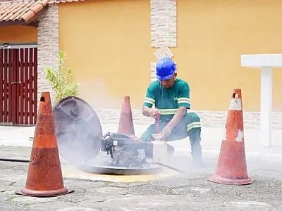 São Vicente e Sabesp realiza teste de fumaça para detecção de ligações irregulares de esgoto