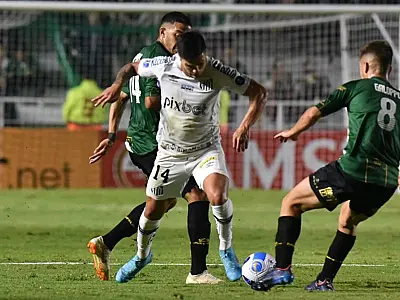 Mesmo com reforços, Santos joga mal e estreia com derrota na Copa Sul-Americana