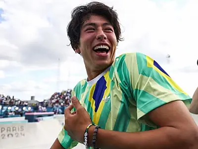 Skate e malabares no pódio: Augusto Akio é bronze no Skate Park