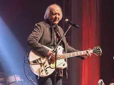 Internado, Erasmo Carlos tem melhora e se diz ansioso para retomar shows