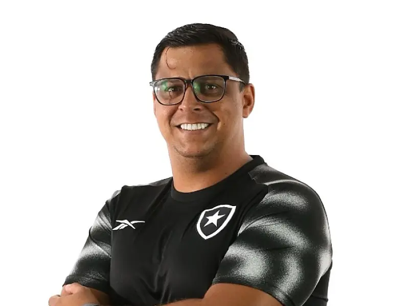 Técnico campeão com o Time PG sub-15 de futebol masculino é o novo reforço do Botafogo-RJ