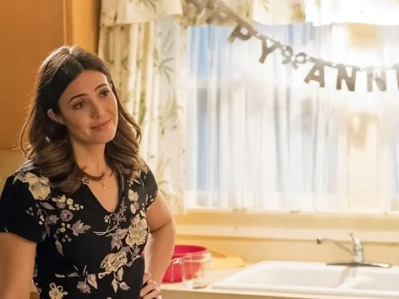 Atriz de This Is Us anuncia 3ª gravidez e cita a série