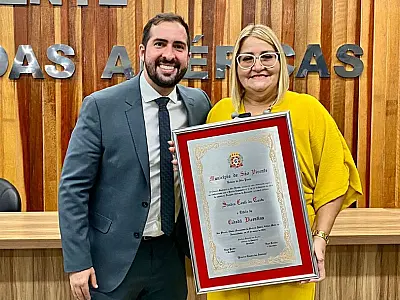 Vice-prefeita Sandra Conti é homenageada com título de 'Cidadã Vicentina'