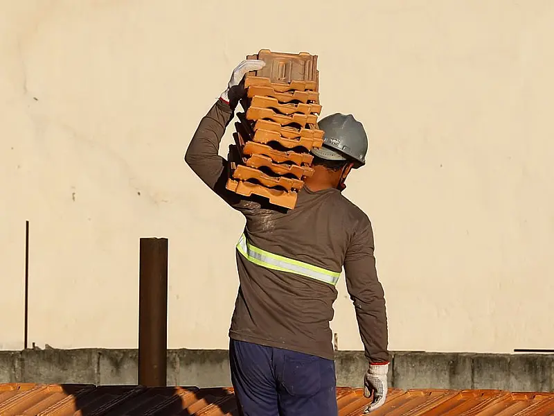 Inflação da construção civil cai para 0,08% em fevereiro, diz IBGE