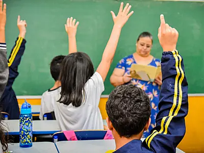 São Vicente celebra Dia da Alfabetização com avanços históricos no ensino