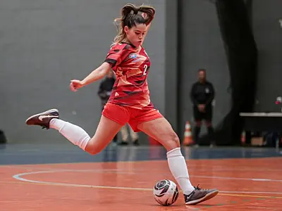 Time PG de futsal feminino realiza seletivas para cinco categorias