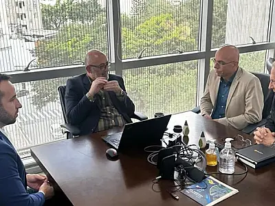 Estado atende Coimbra e avalia construção de Fatec no Guarujá-SP