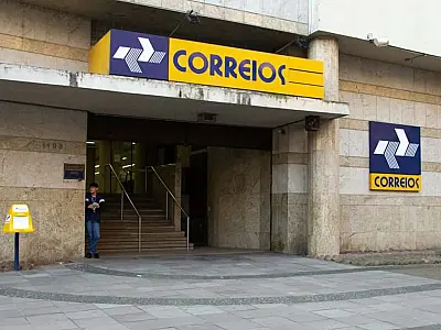 Trabalhadores dos Correios avaliam greve na semana da Black Friday