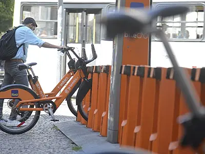 Uso de bicicletas compartilhadas cresce no RJ e SP neste ano