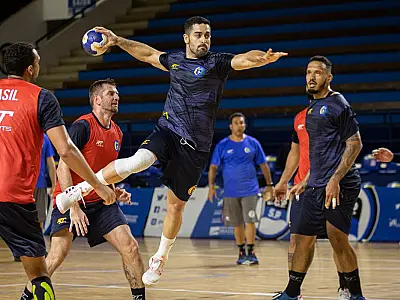 Brasil estreia com derrota no Torneio Quatro Nações