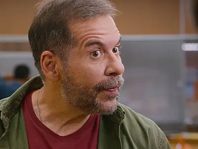 Leandro Hassum vive delegado fofo e 'de bom coração' em série de humor da Netflix