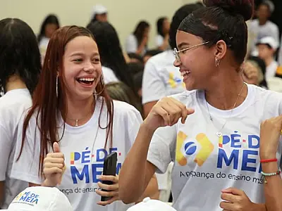 Calendário de pagamentos do Pé-de-Meia de 2026 é adaptado aos cronogramas das redes de ensino