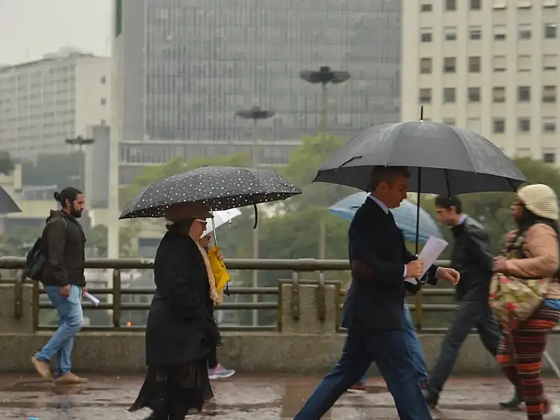 Fim do verão terá fortes chuvas em diversas regiões do país