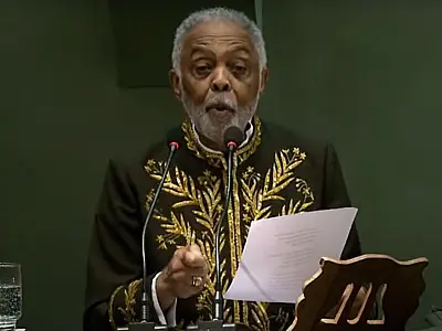 Gilberto Gil toma posse na Academia Brasileira de Letras