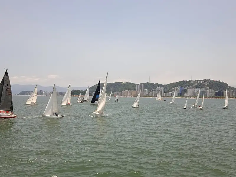 52ª Regata Marinha do Brasil celebra o Dia do Marinheiro e encerra a temporada de vela na Baixada
