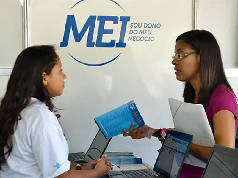 Sebrae-SP realiza mutirão para auxiliar MEIs a fazerem Declaração Anual de Rendimentos no Vale do Ri