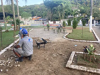 Praça no Morro da Nova Cintra, em Santos, começa a ser revitalizada