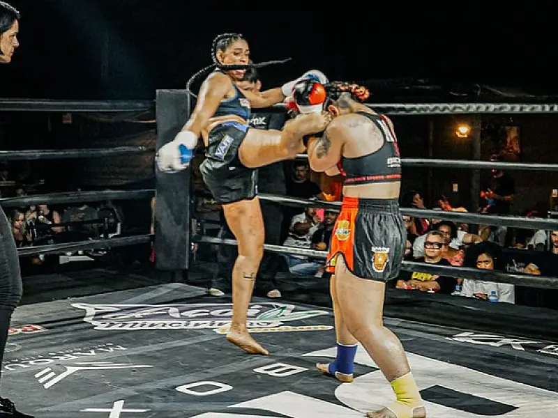Atleta de Guarujá conquista título mundial de Muay Thai em Porto Rico