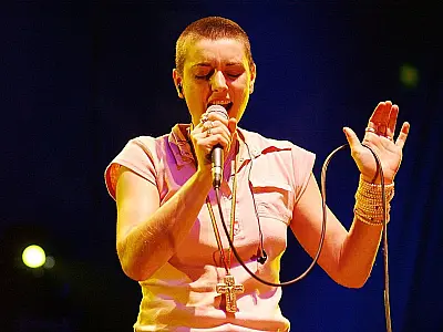 Como 'Nothing Compares 2 U', hit de Sinéad O'Connor, foi composta por Prince