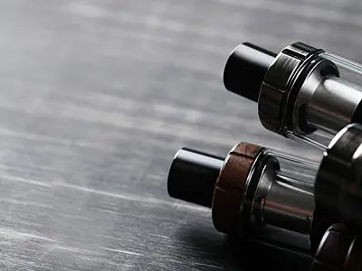 Cigarro eletrônico pode favorecer casos de câncer entre jovens