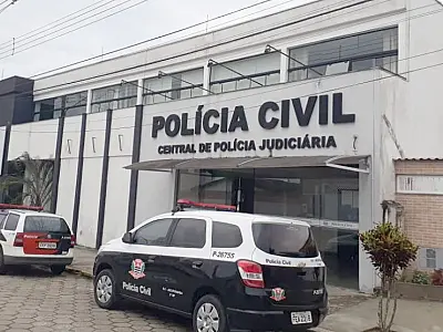 Polícia captura mulher procurada por suspeita de atear fogo em residência com idoso dentro