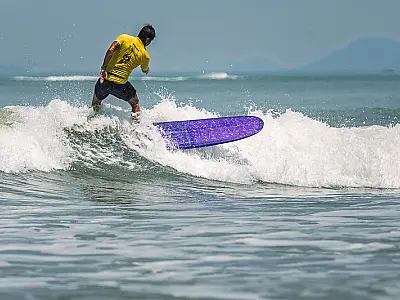 Praia de Itaguaré recebe 1º Festival de Longboard Surf Bate Volta neste sábado (15)