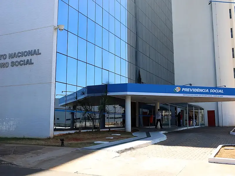 Tese da AGU obriga autor de feminicídio a ressarcir pensão do INSS