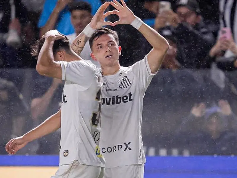 Na Vila Belmiro, Santos FC vence o Vitória pelo placar de 3 a 1