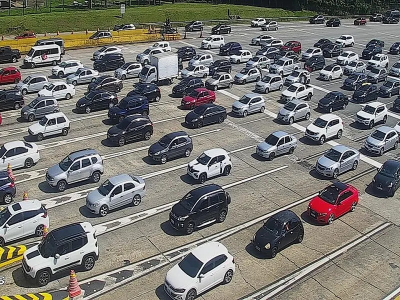 Cônego Domênico Rangoni registra 17 km congestionamento