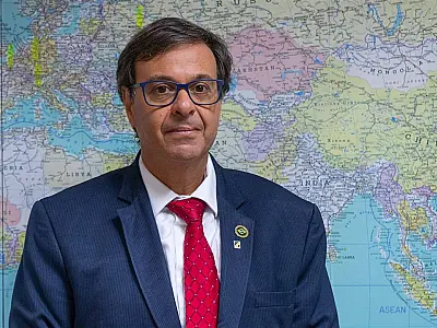 Ex-ministro diz que Bolsonaro pediu que ele devolvesse relógio de luxo