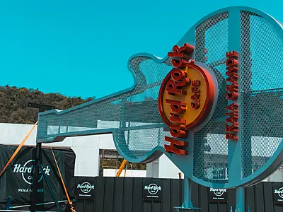 PG/SP recebe guitarra oficial do Hard Rock Cafe e celebra nova fase de cultura e desenvolvimento