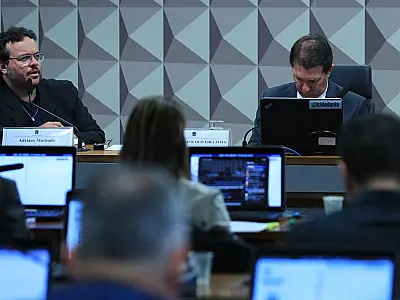 Fotógrafo diz ter visto tropas perto do Palácio do Planalto invadido