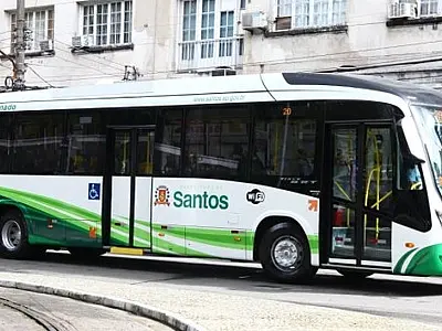 Ônibus municipais de Santos não podem mais operar com acessibilidade danificada