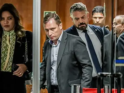 Cid confirma que Bolsonaro recebeu US$ 86 mil por venda de joias