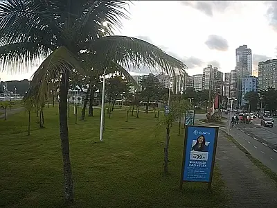 CCO de São Vicente ajuda Polícia Civil a deter indivíduo por vandalismo na Praia do Itararé