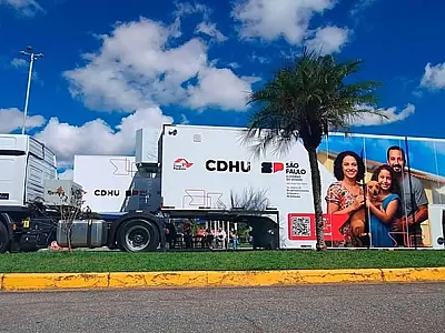 CDHU Móvel leva atendimento para famílias de Cubatão