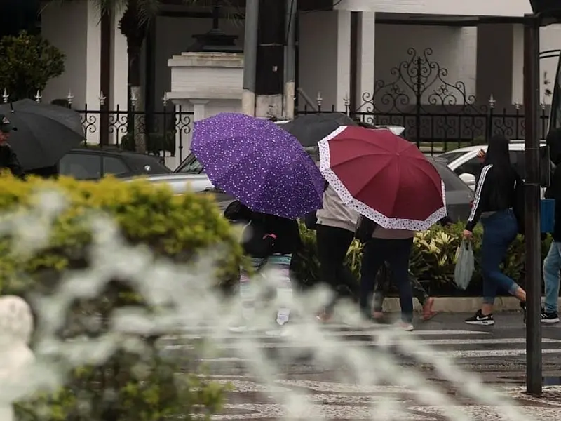 Santos terá tempo nublado e chuva moderada nos próximos dias