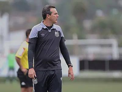 Técnico Elder Campos garante sub-17 do Santos preparado para as quartas de final