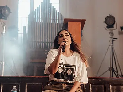 Cantora gospel Gabriela Rocha é atração em Santos neste sábado (29)