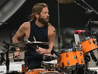 Morre baterista do Foo Fighters e Lollapalooza 2022 cancela show deste domingo