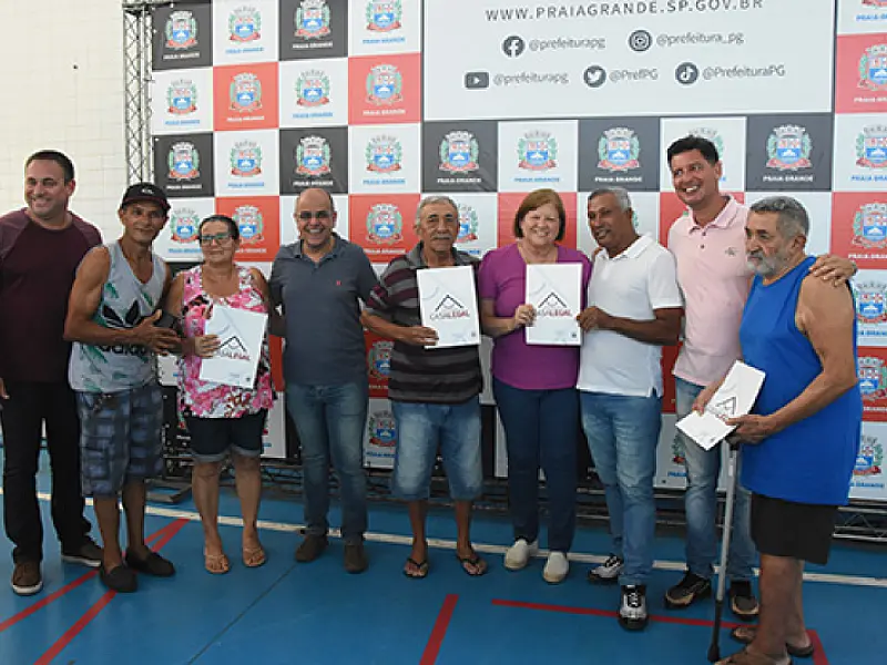 Sehab entrega 42 títulos do Programa Casa Legal para os moradores do Primavera,