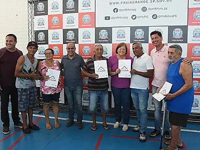 Sehab entrega 42 títulos do Programa Casa Legal para os moradores do Primavera,