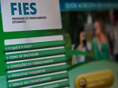 MEC prorroga até amanhã prazo de inscrição no Fies