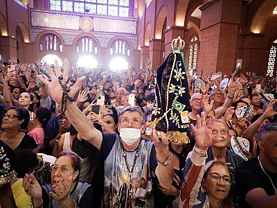 Nossa Senhora Aparecida foi de unanimidade nacional a alvo de disputas religiosas