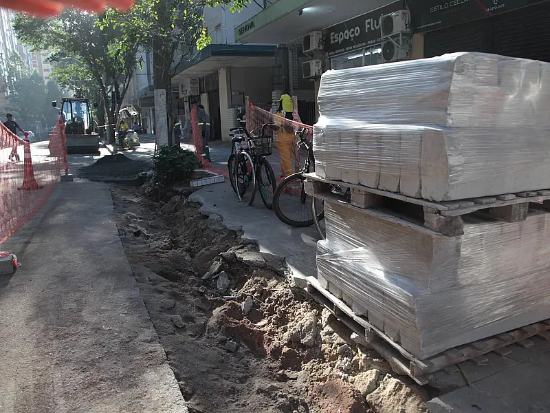 Obras da Rua Trabulsi, em Santos, vai reforçar comércio, turismo e segurança