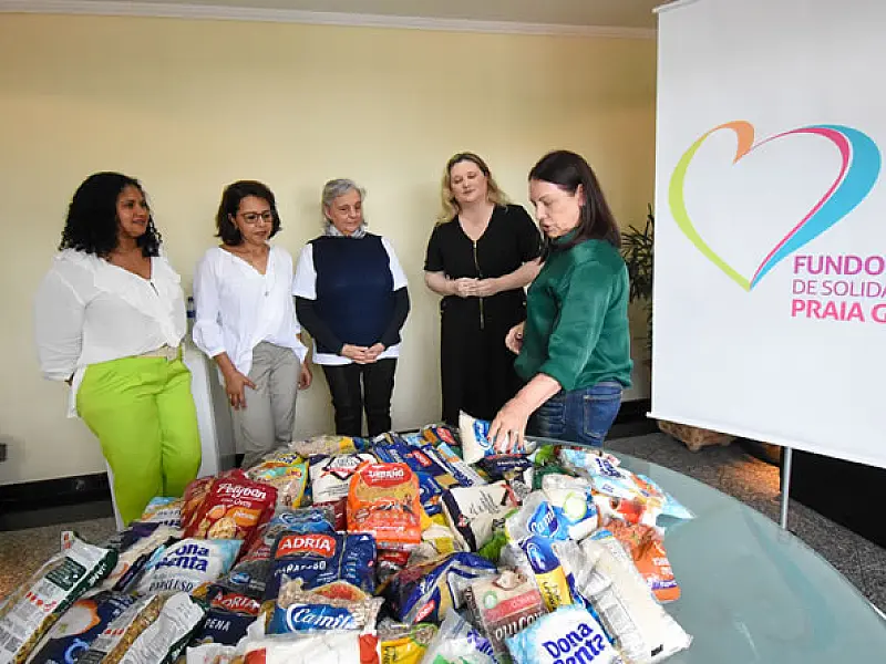 Fundo Social de Praia Grande/SP recebe doação de alimentos e tampinhas de grupo de empreendedoras